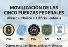 Inédita protesta de cinco fuerzas federales convocan a un “abrazo solidario” en reclamo por salarios y condiciones laborales