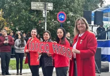 Aunque fueron unos «irrespetuosos» en una fecha patria, desde la escuela Mariano Moreno fundamentaron su reclamo en el desfile de este 25 de Mayo