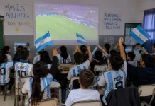 Las escuelas concordienses se prepararon para mirar los partidos de la selección