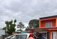 Le arrebató el celular a una menor en un colectivo y terminó detenido